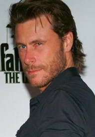 迪恩·麦克德蒙特 Dean McDermott