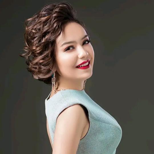 阿依古丽·吾拉木 Aygvl Gulam