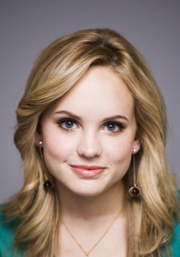 梅甘·洁特·马丁 Meaghan Jette Martin