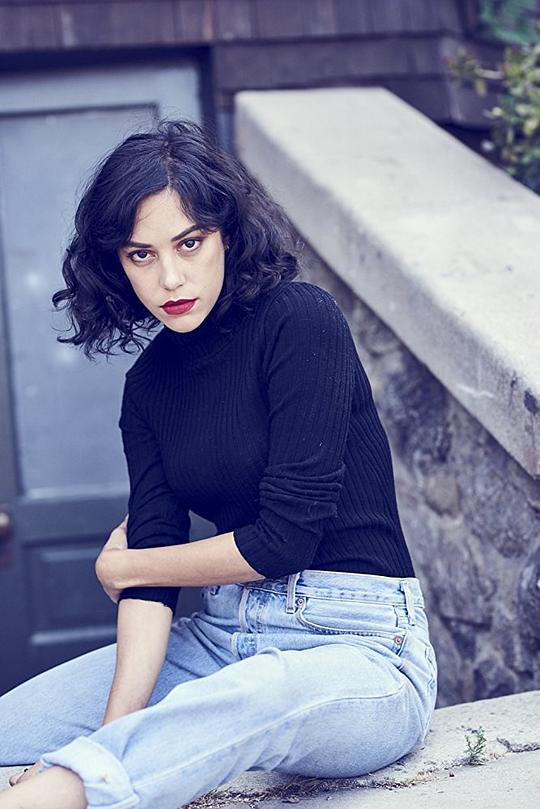 米谢尔·普拉达 Mishel Prada