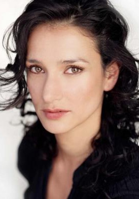 因迪拉·瓦玛 Indira Varma
