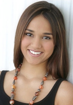 莎莫·比施尔 Summer Bishil