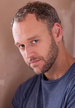 埃利奥特·考恩 Elliot Cowan