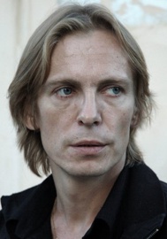 沙鲁纳斯·巴塔斯 Sharunas Bartas