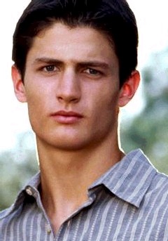 詹姆斯·拉夫尔提 James Lafferty