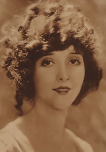 玛奇·贝拉米 Madge Bellamy