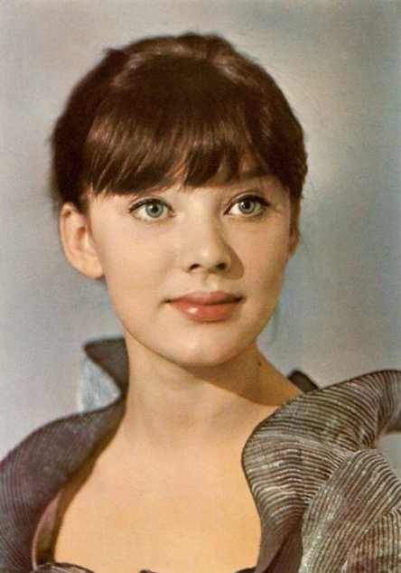 柳德米拉·萨维里耶娃 Lyudmila Savelyeva