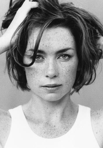 朱丽安妮·尼科尔森 Julianne Nicholson