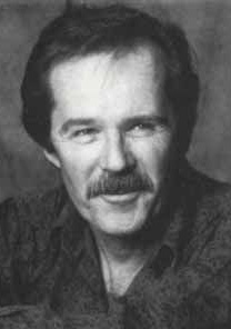 罗伯特·F·莱昂斯 Robert F. Lyons