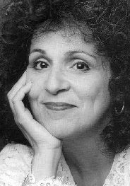 卡洛儿·安·苏西 Carol Ann Susi