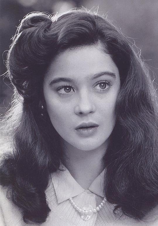 莫伊拉·凯利 Moira Kelly