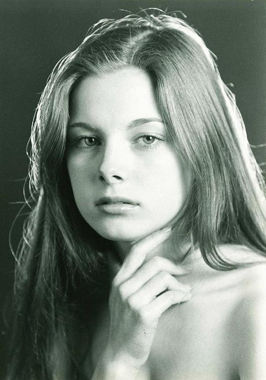 英玛·德桑蒂斯 Inma de Santis