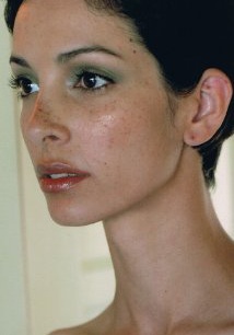 索妮塔·亨利 Sonita Henry