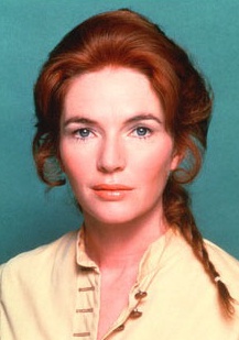 菲奥纽拉·弗拉纳根 Fionnula Flanagan