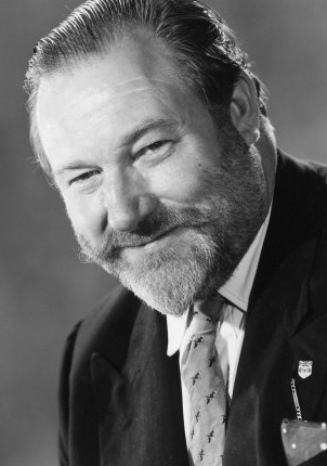 詹姆斯·罗伯逊·贾斯蒂 James Robertson Justice