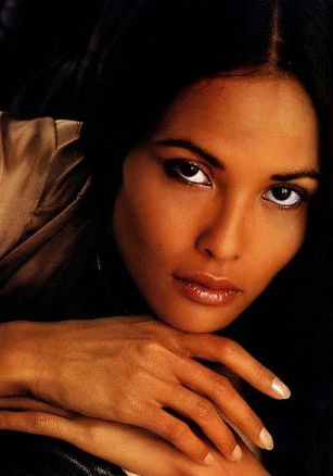劳拉·贾姆瑟 Laura Gemser