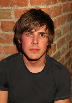 克里斯·劳威尔 Chris Lowell