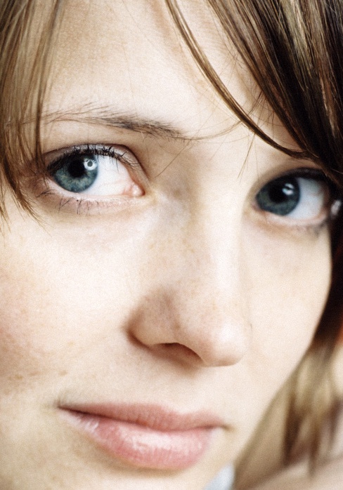 劳拉·汤克 Laura Tonke