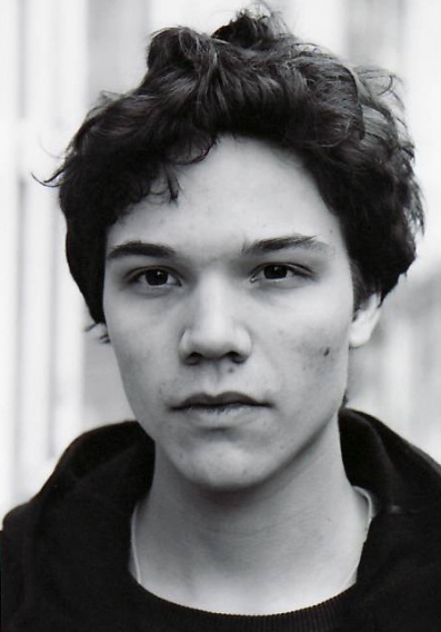 塞巴斯蒂安·乌泽多夫斯基 Sebastian Urzendowsky