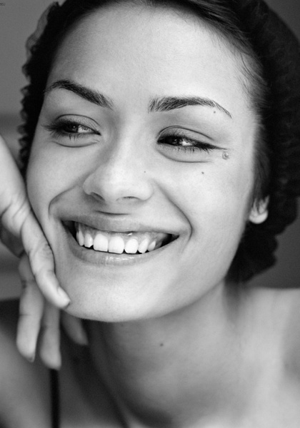 莎妮·索萨蒙 Shannyn Sossamon