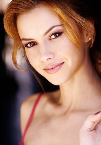 依莱娜 维奥莱特 Irena A. Hoffman