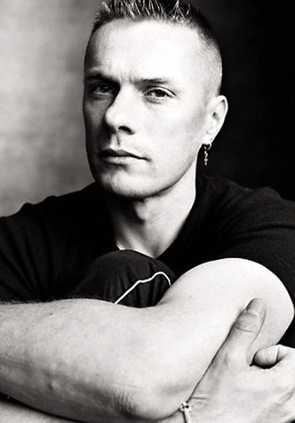 小拉里·穆伦 Larry Mullen Jr.