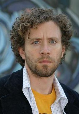 T·J·塞恩 T.J. Thyne