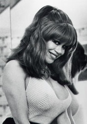 姬滕·娜提维达 Kitten Natividad