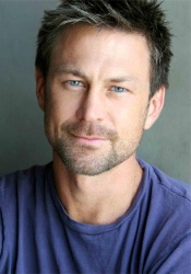 格兰特·鲍尔 Grant Bowler