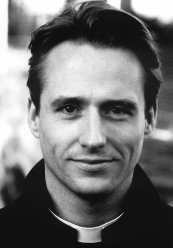 莱纳斯·罗彻 Linus Roache