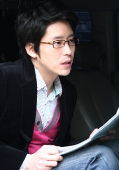 严基俊 Ki-joon Um