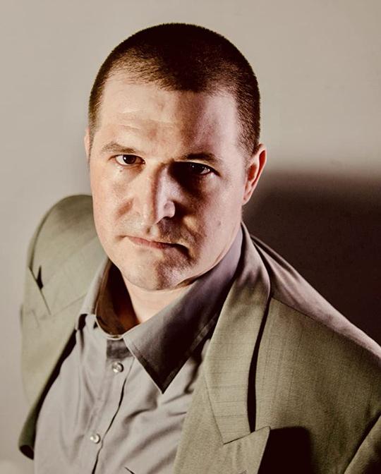 达伦·W·马吕努克 Darren W. Marynuk