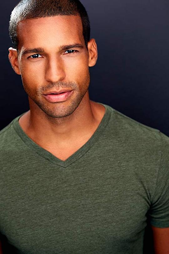 奥斯汀·迈克尔·杨 Austin Michael Young