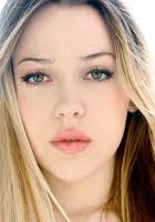 玛简德拉·黛芬诺 Majandra Delfino