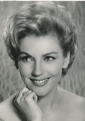 琼·欧布伦 Joan O'Brien