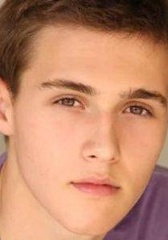 卡梅隆·穆里尼 Cameron Moulene