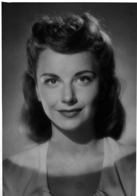 琼·钱德勒 Joan Chandler