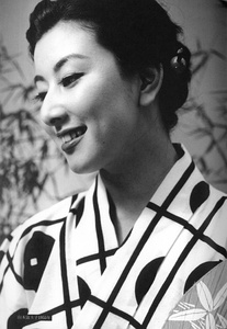 山本富士子 Fujiko Yamamoto