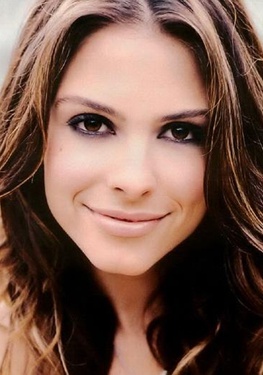 玛丽娅·曼努诺斯 Maria Menounos