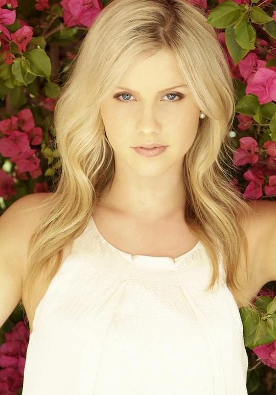 克莱尔·霍尔特 Claire Holt