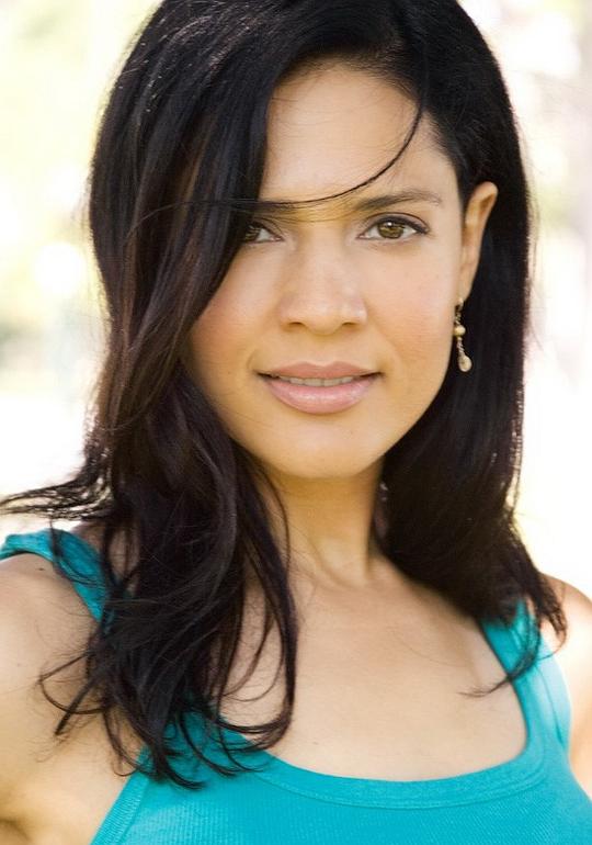 莫尼克·加布里埃拉·库尔内 Monique Gabriela Curnen