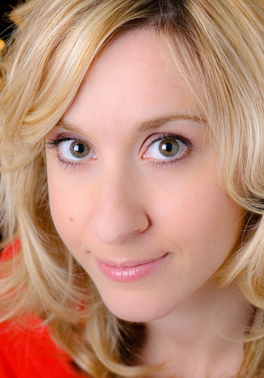 妮可·狄恩 Nicole Dionne