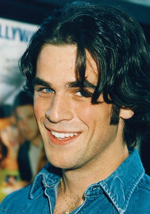 艾迪·卡希尔 Eddie Cahill