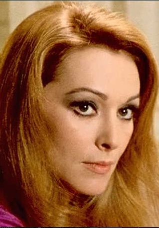 列薇思·纳瓦罗 Nieves Navarro