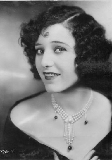 乔治亚·黑尔 Georgia Hale