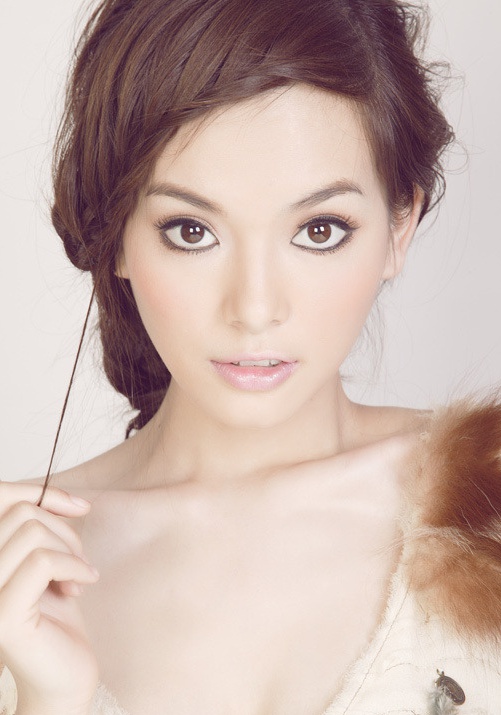 王若伊 Ruoyi Wang