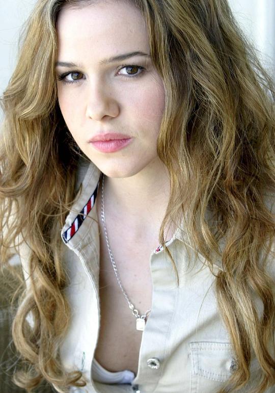 玛丽亚·德尔菲诺 Marieh Delfino