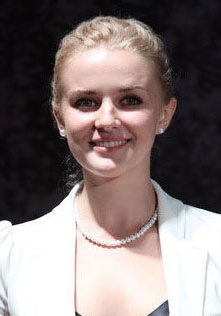 伊莉莎 lrina Kaptelova