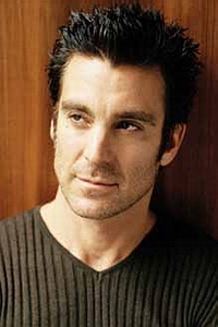 迈克·T·维斯 Michael T. Weiss