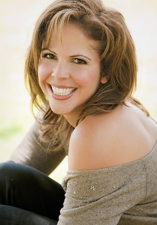 朱莉·安妮·罗宾逊 Julie Anne Robinson